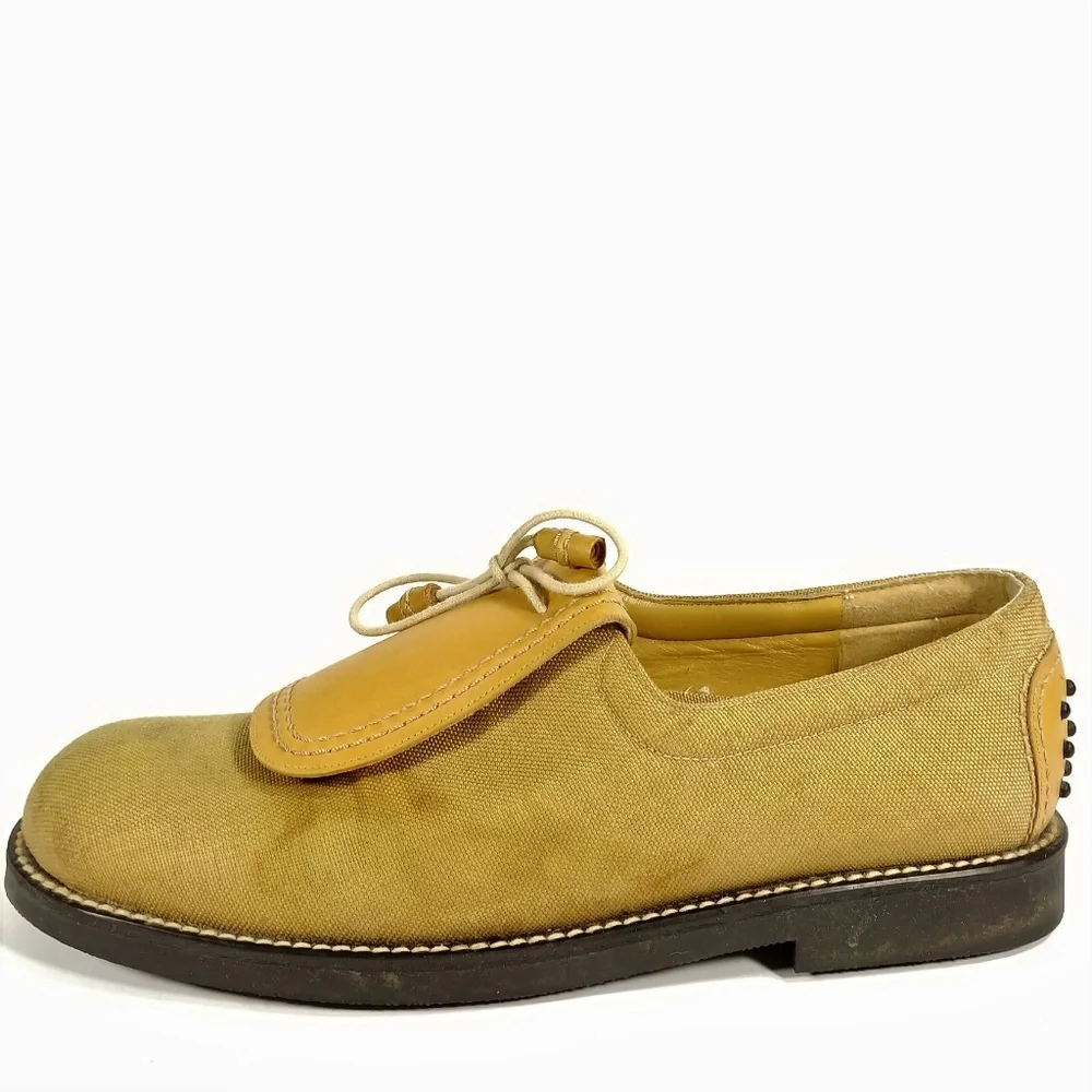 Stuart Weitzman hit greens